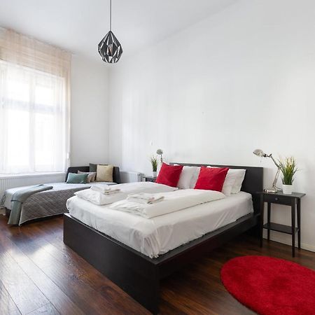 Red Dot One - New Unit In Heart Of Jewish Quarter Apartamento Budapest Exterior foto