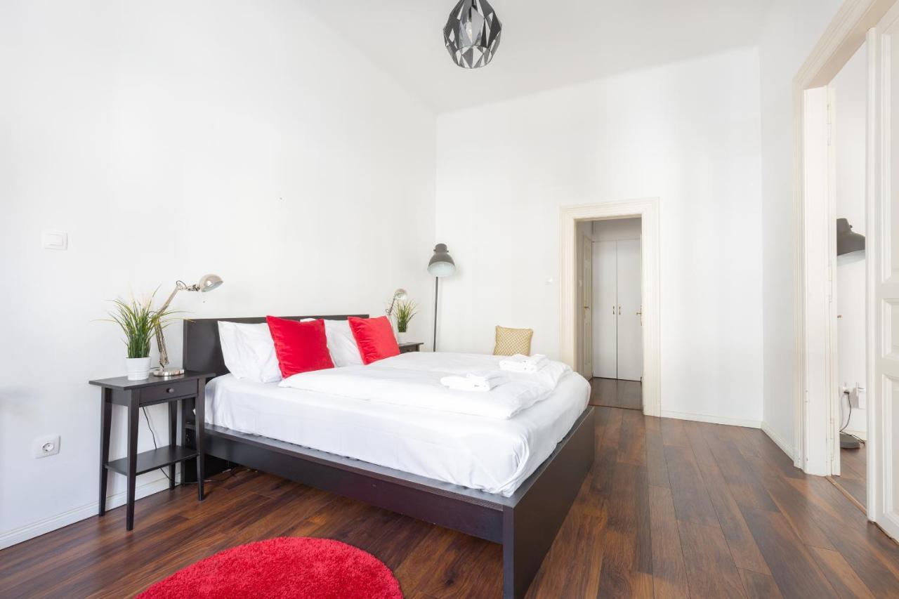 Red Dot One - New Unit In Heart Of Jewish Quarter Apartamento Budapest Exterior foto