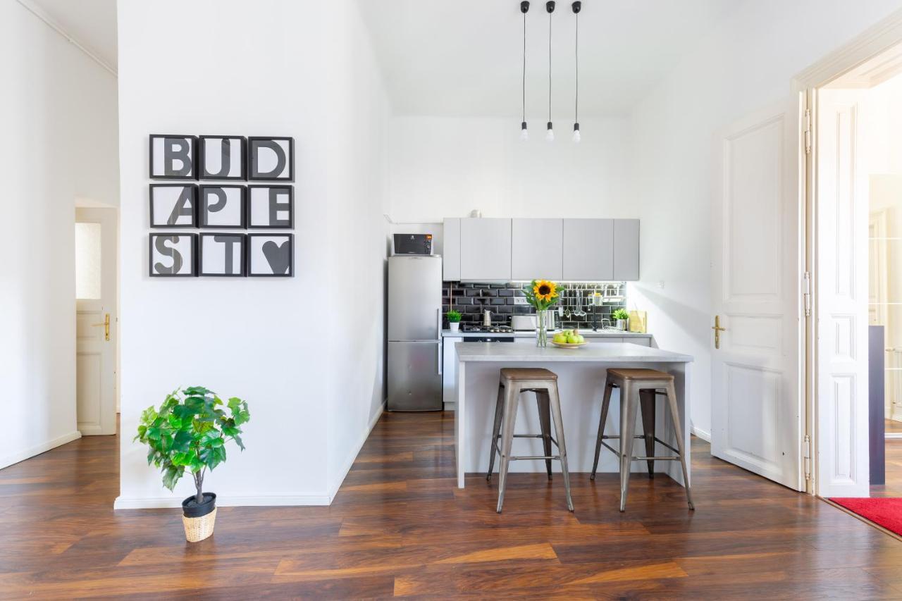 Red Dot One - New Unit In Heart Of Jewish Quarter Apartamento Budapest Exterior foto